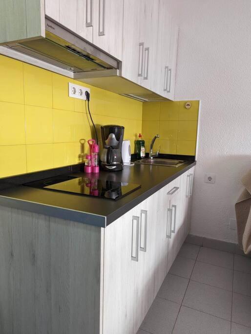 Beachfront Studio Apartment Puerto Rico Пуерто Рико Екстериор снимка
